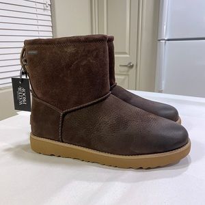 UGG Mens Classic Toggle Waterproof Boots Size 10